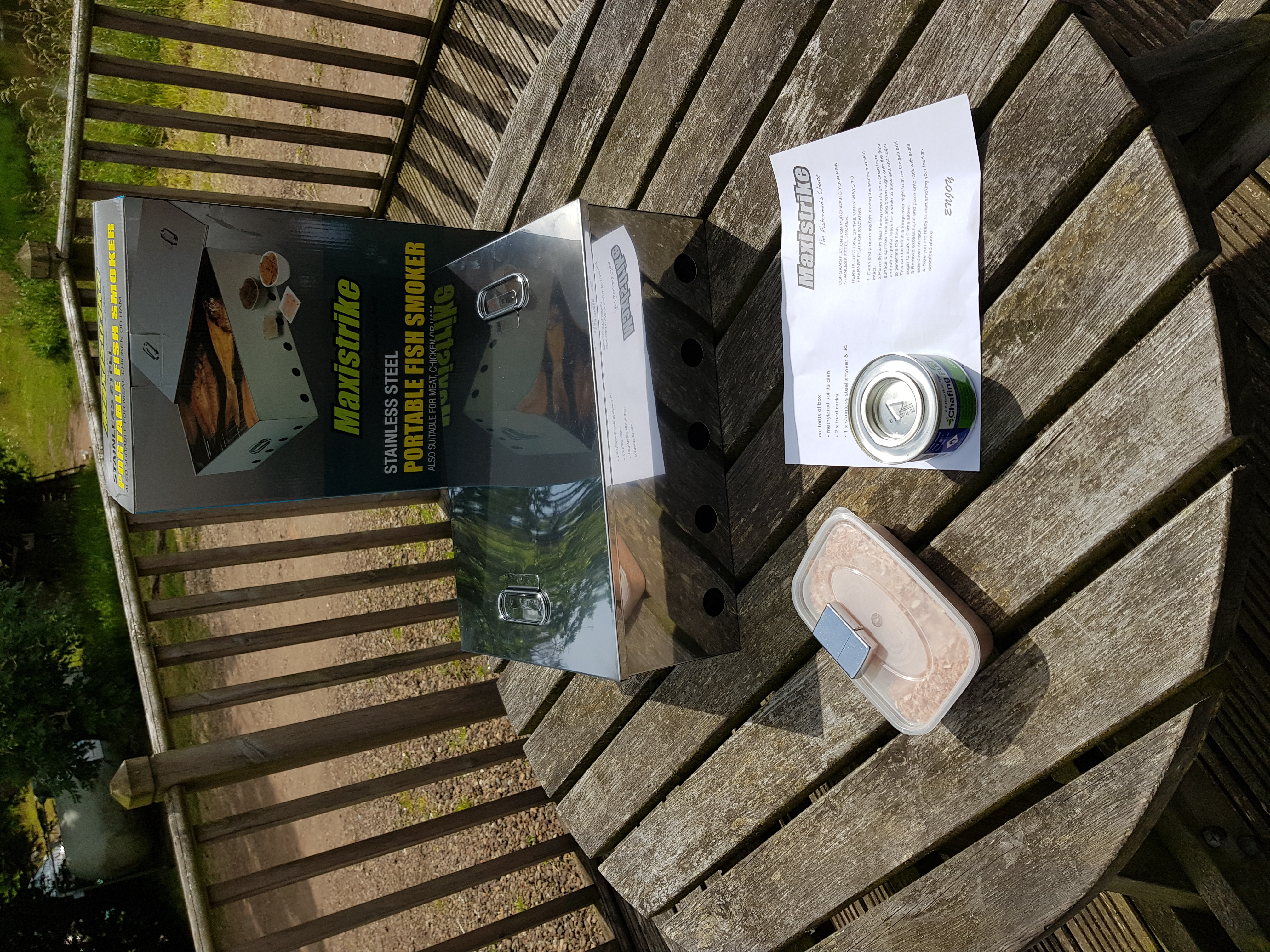 STAINLESS STEEL FISH SMOKER COMPLETE WITH FUEL AND OAK SAWDUST